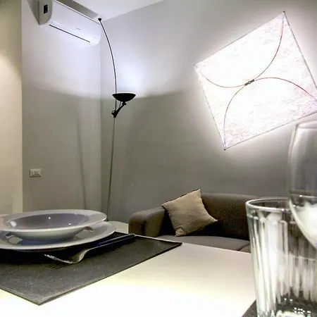 Stylish & Cosy House At Fair * Milano